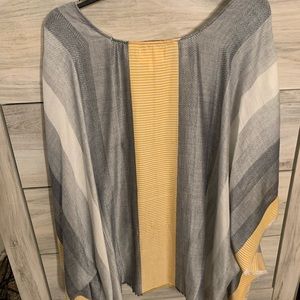 Universal Thread shawl